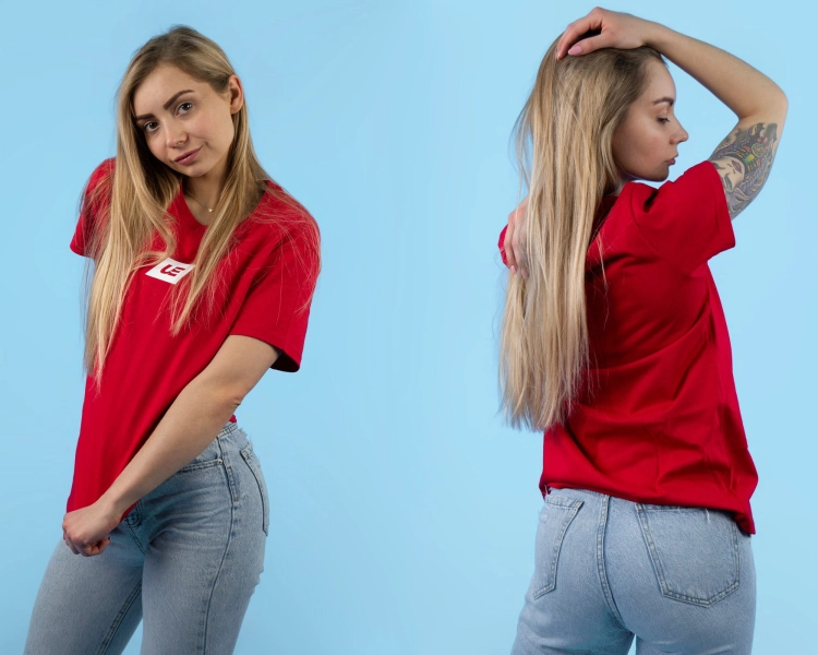 minimalizm-t-shirt-czerwony-damski-w-dobrym-stylu.jpg