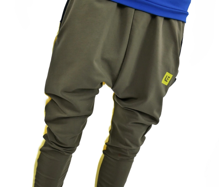 spodnie-meskie-baggy-z-krokiem-dla-faceta-khaki-zolte.jpg