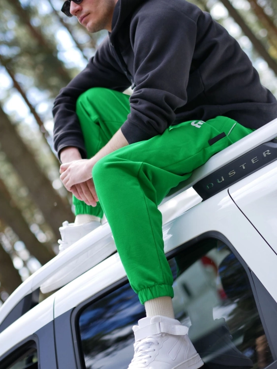 zielone-joggery-meskie
