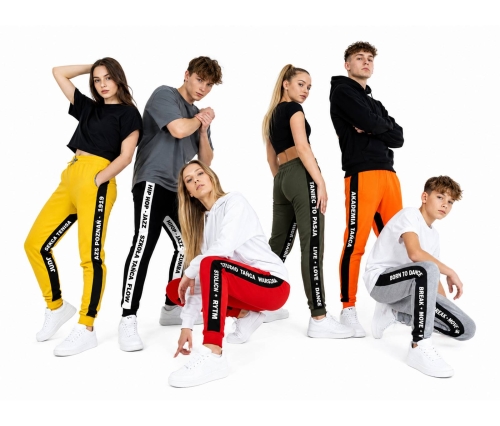dresy-z-wlasnymi-napisami.jpg