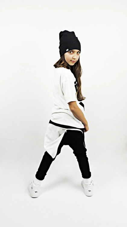 BLACK WHITE DANCE